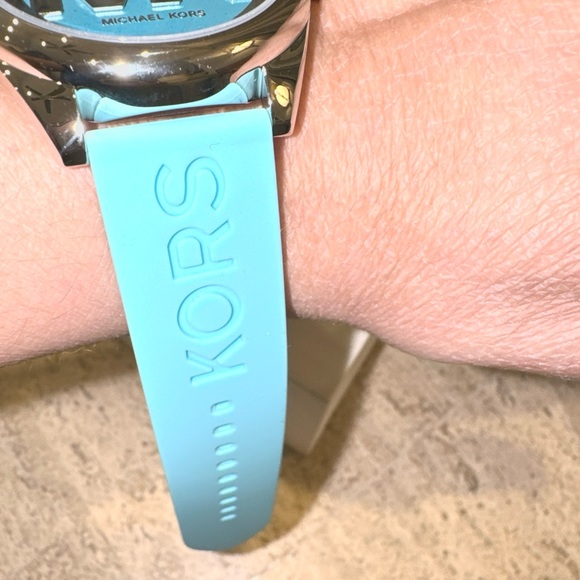 Michael Kors Janelle Watch Silver MK Logo Dial Aqua Blue Sili… NIB - Picture 8 of 13